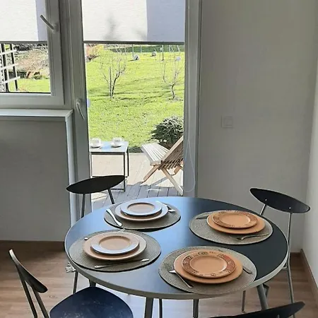 Cozy House With A Terrace Pensjonat *